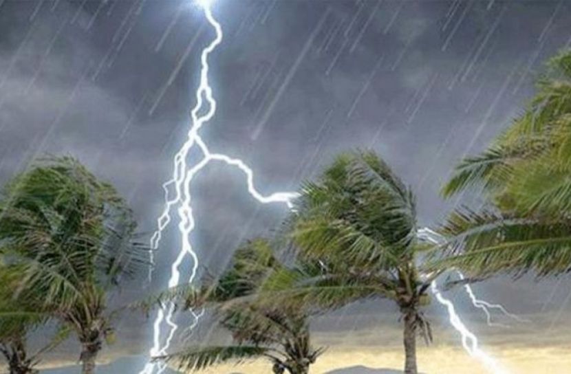আসছে বজ্রবৃষ্টি 