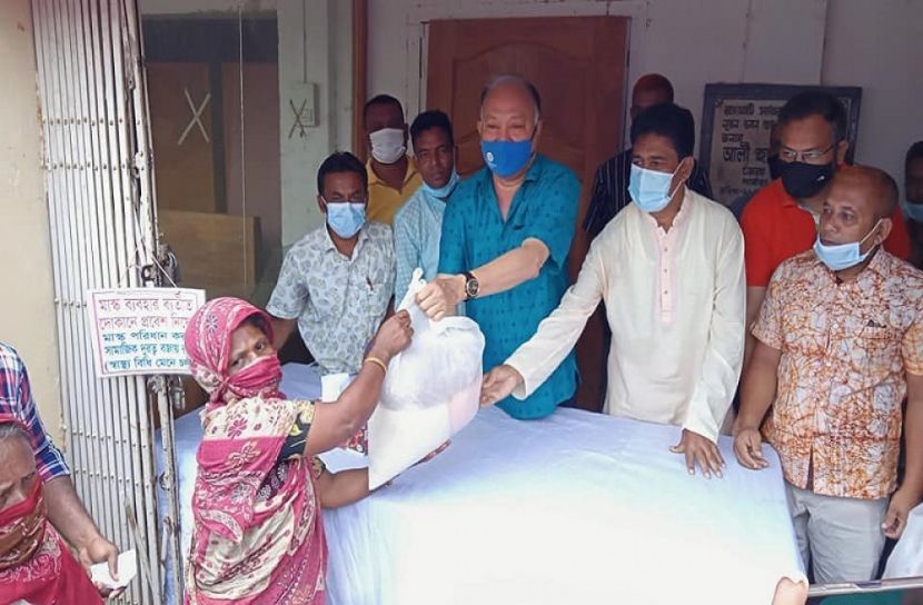 রাঙামাটিতে ত্রাণ বিতরণ