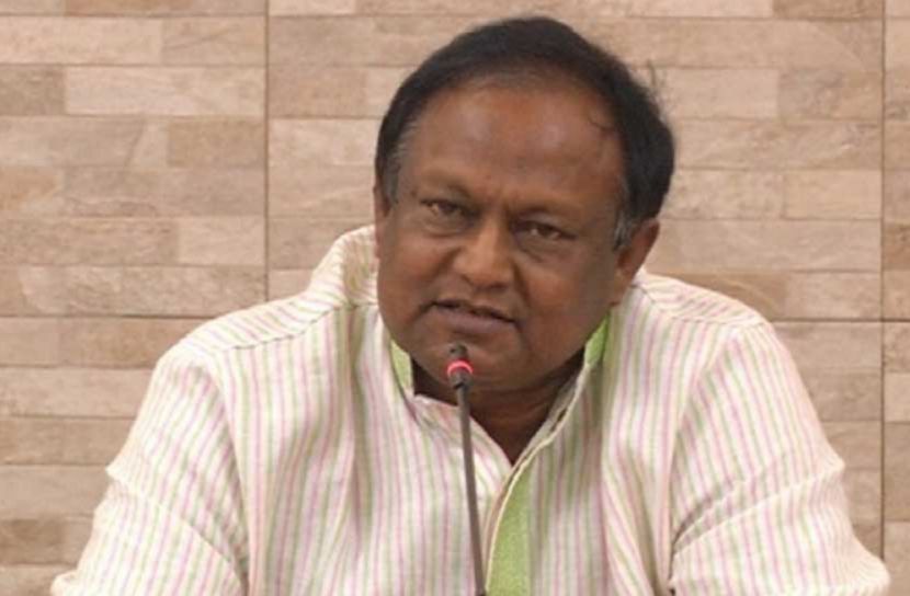 আন্তর্জাতিকভাবে ন্যায্য মূল্য থেকে বঞ্চিত পোশাক খাত
