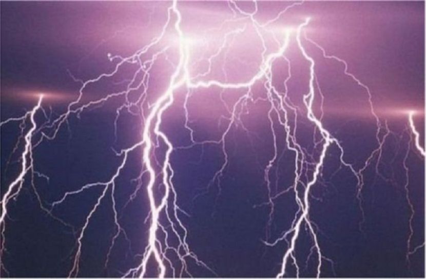 বজ্রপাতে কিশোরের মৃত্যু