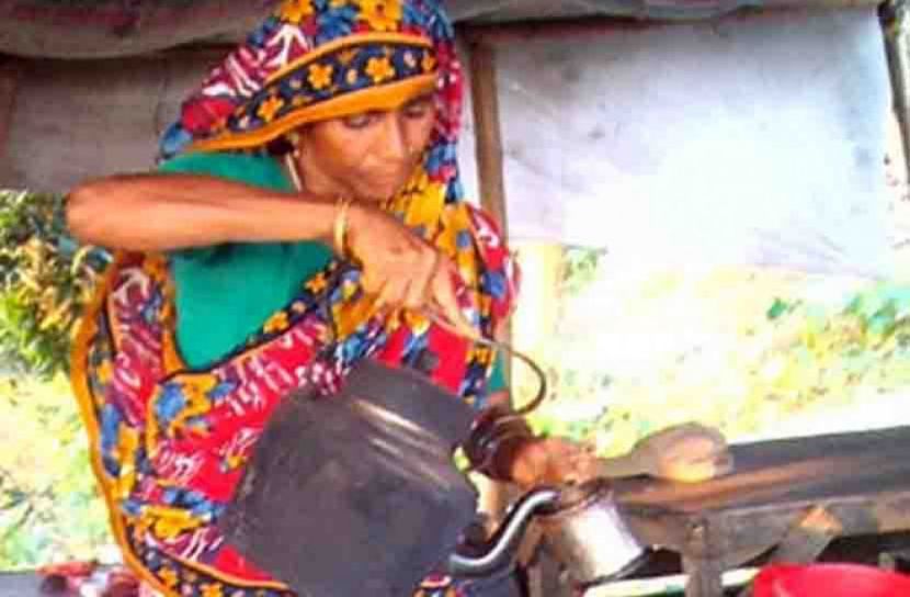 এ যুগের সংগ্রামী মায়ের গল্প
