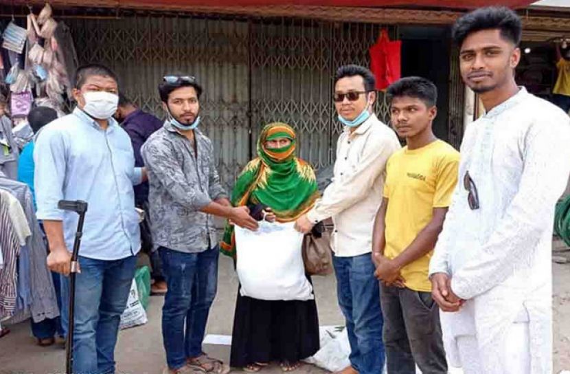 খাদিজার পাশে দাঁড়ালো ছাত্রলীগ নেতা