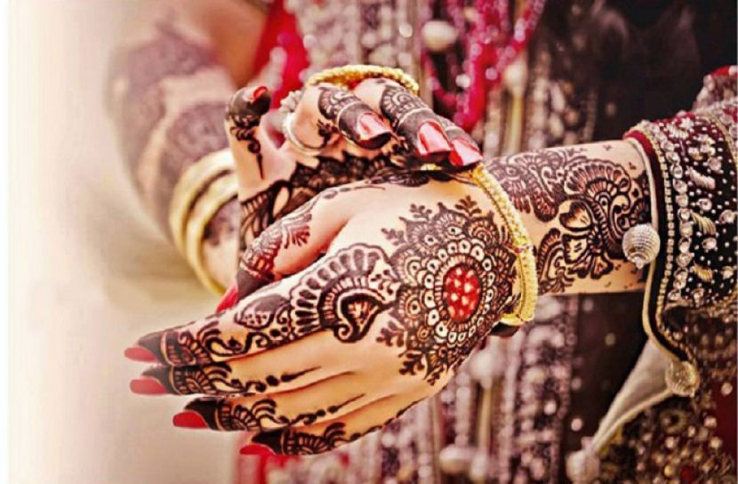  ঈদে মেহেদির রং হোক গাঢ় 