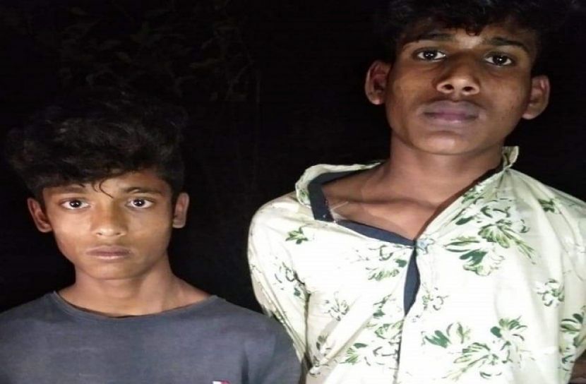 সিরাজগঞ্জে ২১টি ককটেলসহ গ্রেফতার ২