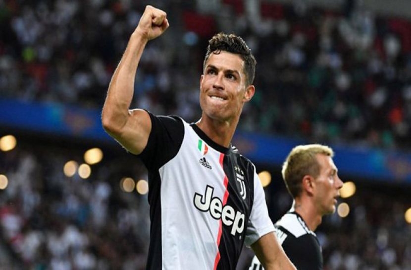 রোনালদোর নতুন রেকর্ড সেঞ্চুরি 