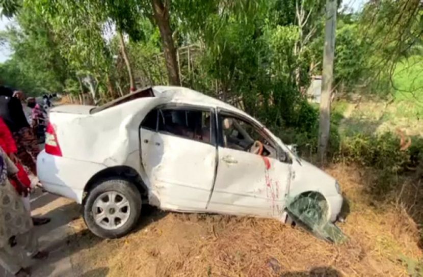 সড়ক দূর্ঘটনায় মা-ছেলের মৃত্যু
