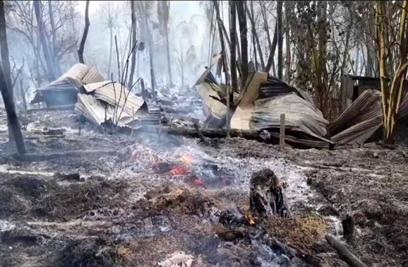 রোয়াংছড়িতে আগুনে শতাধিক বসতবাড়ি ভস্মীভূত 