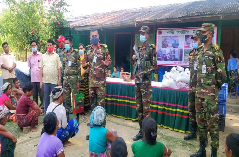 বান্দরবানে অগ্নিকাণ্ডে ক্ষ‌তিগ্রস্তদের সহায়তা প্রদান