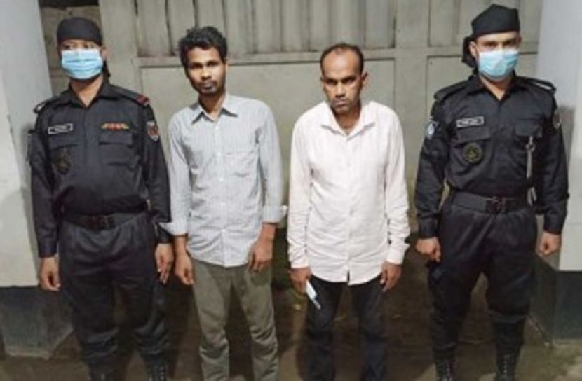 পেটের ভেতর সাড়ে ৫ হাজার ইয়াবা