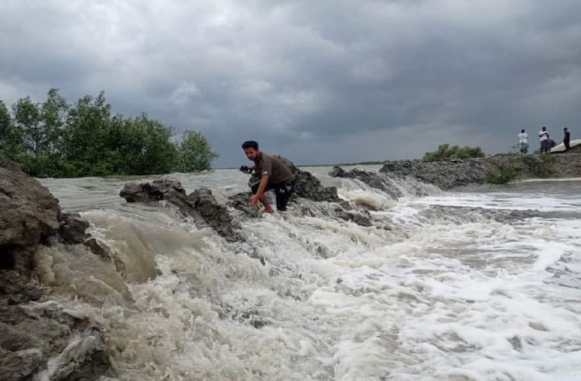 বাড়ছে পানির উচ্চতা: রাতের প্লাবিত হওয়ার শঙ্কা