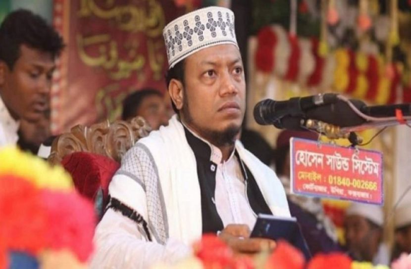 বিতর্কিত বক্তা মুফতি আমির হামজা