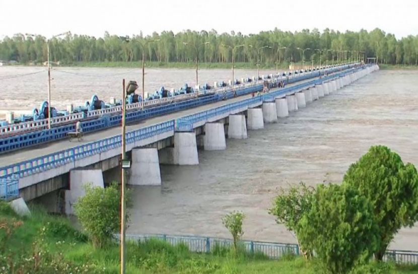 উজানের ঢলে যৌবনে ফিরেছে তিস্তা
