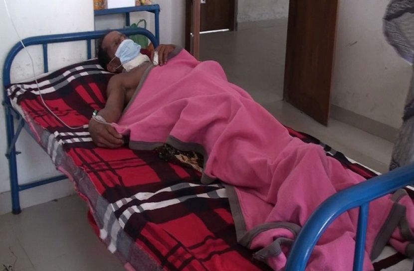 গোপালগঞ্জে গ্রাম্য ডাক্তারকে গলা কেটে হত্যা চেষ্টা