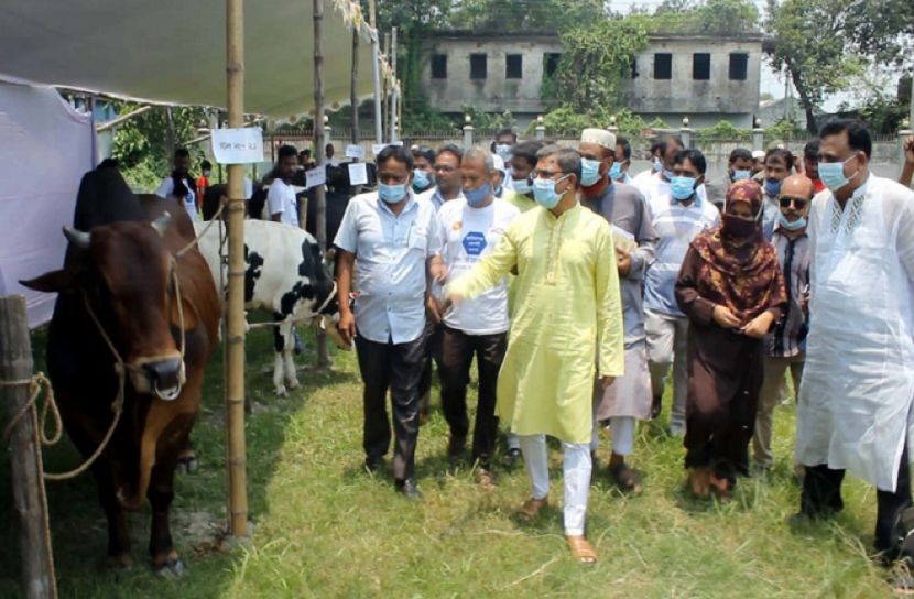 পাবনায় প্রাণী সম্পদ প্রদর্শনী অনুষ্ঠিত