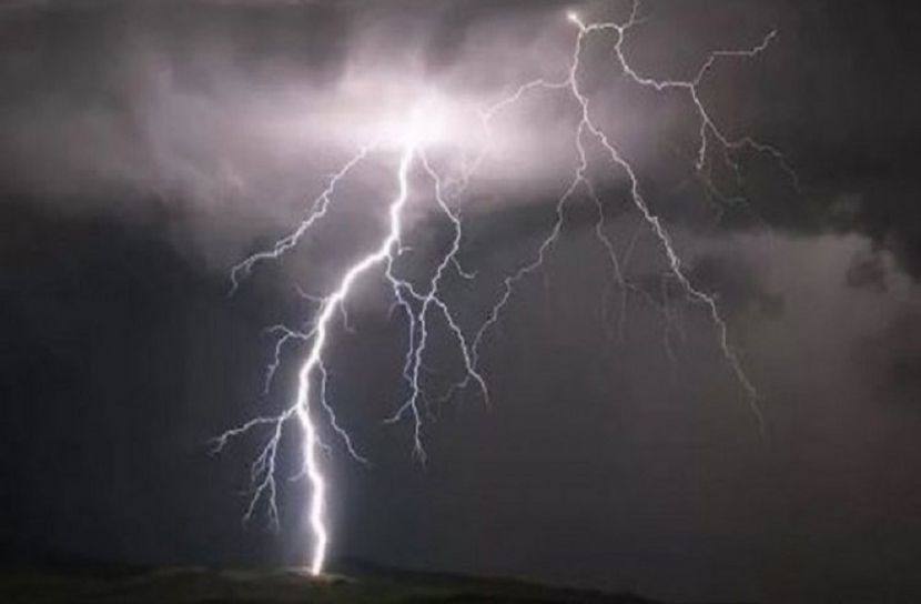 ফেনীতে বজ্রপাতে ২ শিশুর মৃত্যু 