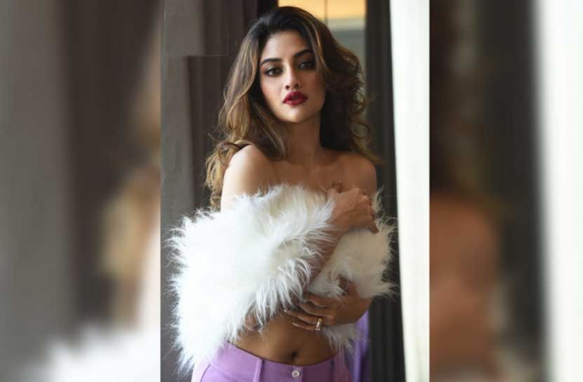 গর্ভনিরোধক পিলের বিজ্ঞাপনে ‘অন্তঃসত্ত্বা’ নুসরাত
