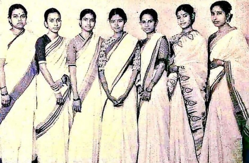 তখন শাড়ি পরতেন ঢাবি ছাত্রী