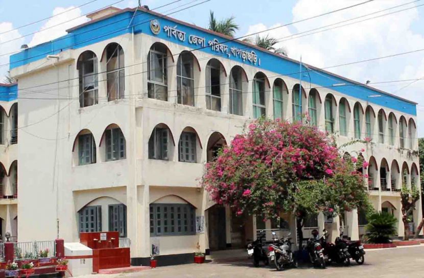গতি ফিরেছে পাহাড়ের শিক্ষা ব্যবস্থায়