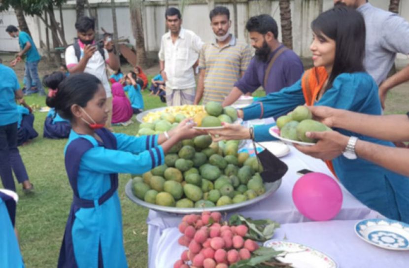 ঢাকা উদ্যানে নওশাবার ফল উৎসব