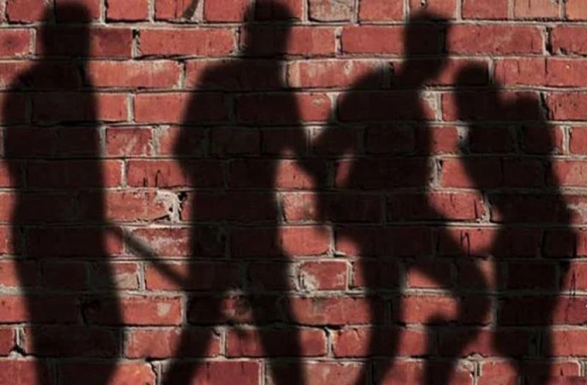 ভারতে মুসলিম বৃদ্ধর কেটে নেওয়া হলো দাড়ি!