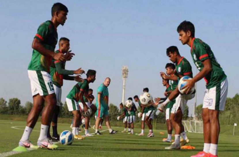 রাতে ওমান বনাম বাংলাদেশ