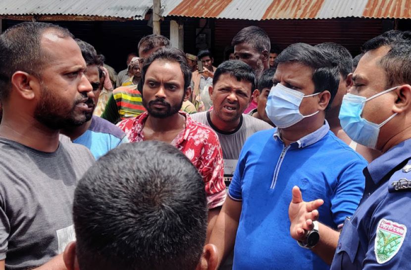 আধিপত্য বজায় রাখতে চা শ্রমিকদের বিক্ষোভ