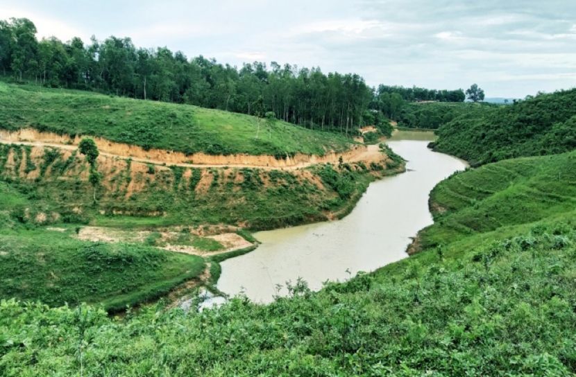 দৃষ্টিনন্দন ‘পদ্মছড়া লেক’ 