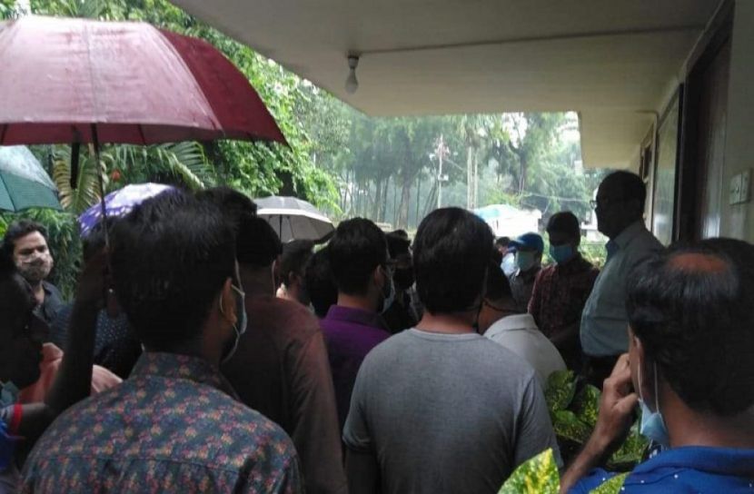 রাবির প্রশাসনিক ভবনে তালা