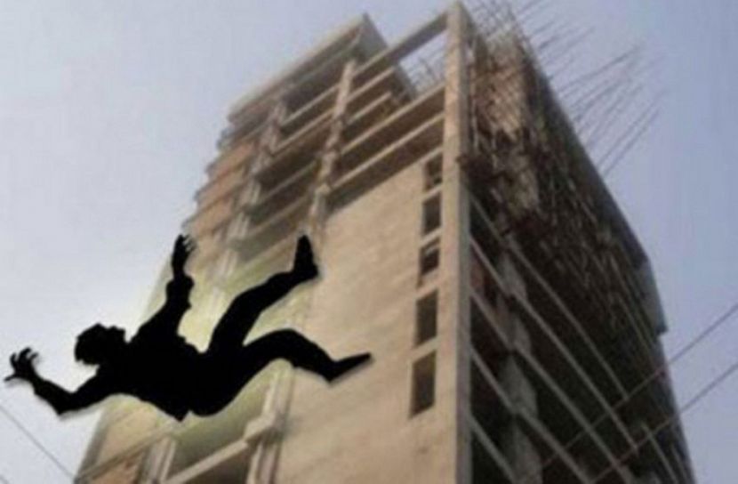 রামপুরায় নির্মাণাধীন ভবন থেকে পড়ে নিহত ১