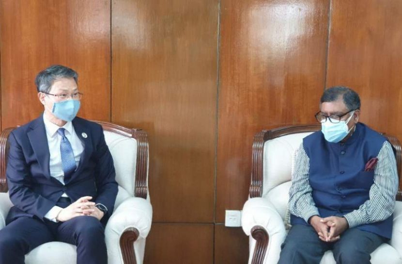 স্বাস্থ্যমন্ত্রীর সাথে দক্ষিণ কোরিয়ার রাষ্ট্রদূতের সৌজন্য সাক্ষাৎ