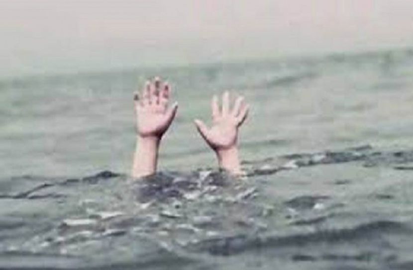 ডোবায় পড়ে ২ শিশুর মৃত্যু