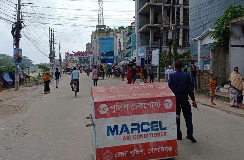 লকডাউন কার্যকরে মাঠে প্রশাসন 