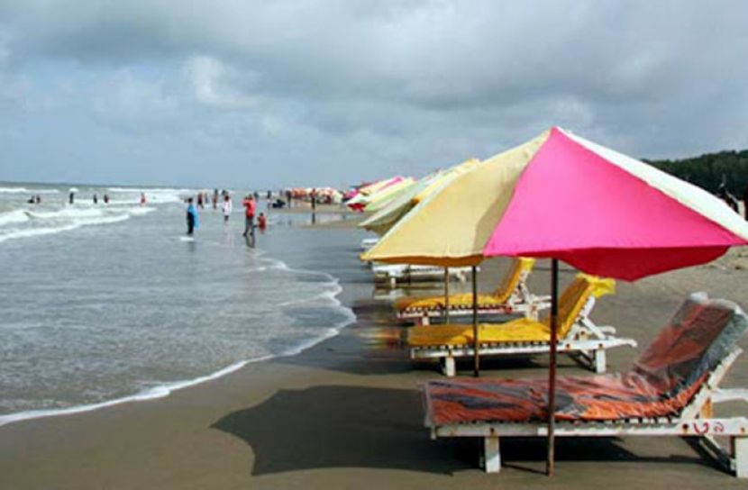 হোটেল খুললেও সৈকত বন্ধ