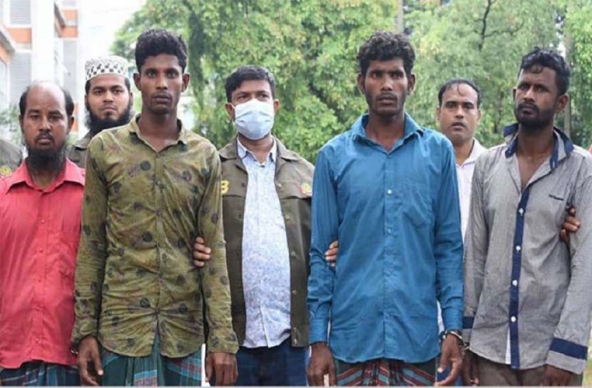 নতুন মাদক এস্কাফসহ গ্রেফতার ৪ 