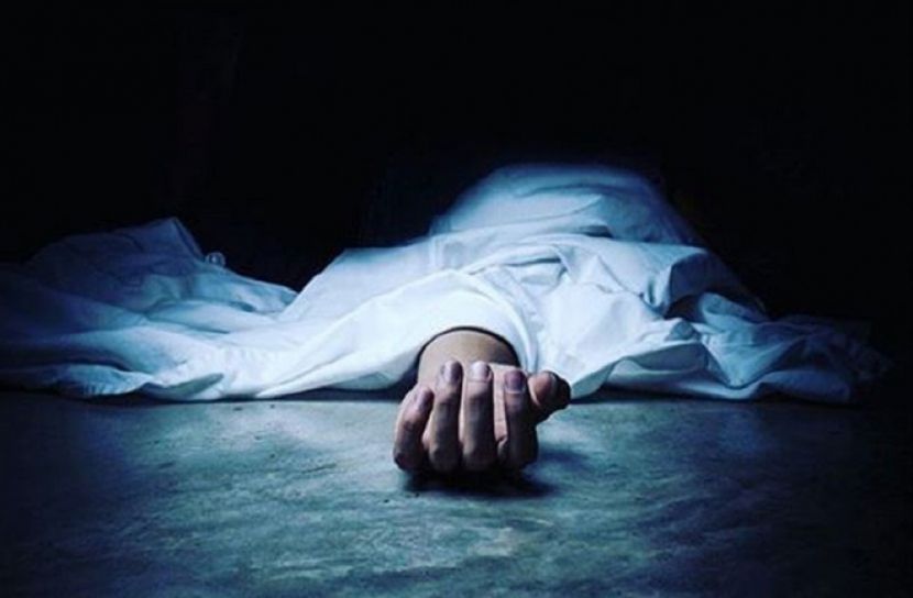 মেয়ের বাড়িতে বাবার ঝুলন্ত লাশ 