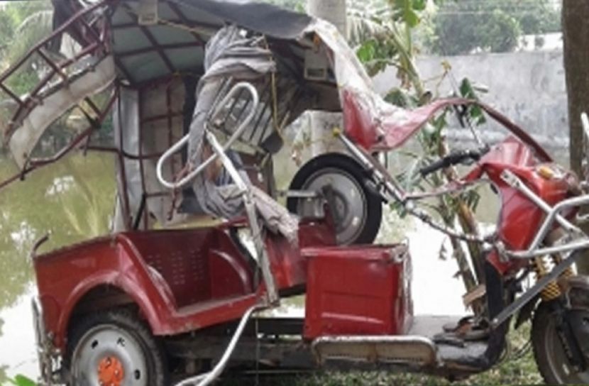ট্রাক্টর চাপায় অন্তঃসত্ত্বা নারীসহ নিহত ২