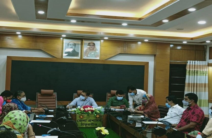 অক্সিজেন সিলিন্ডার দিলেন পৌর কর্তৃপক্ষ