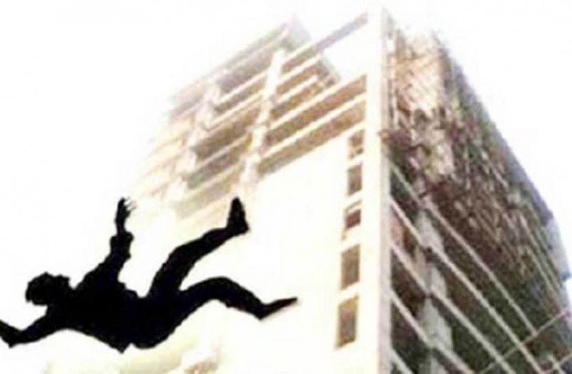 নির্মাণাধীন ভবন থেকে  শ্রমিক নিহত