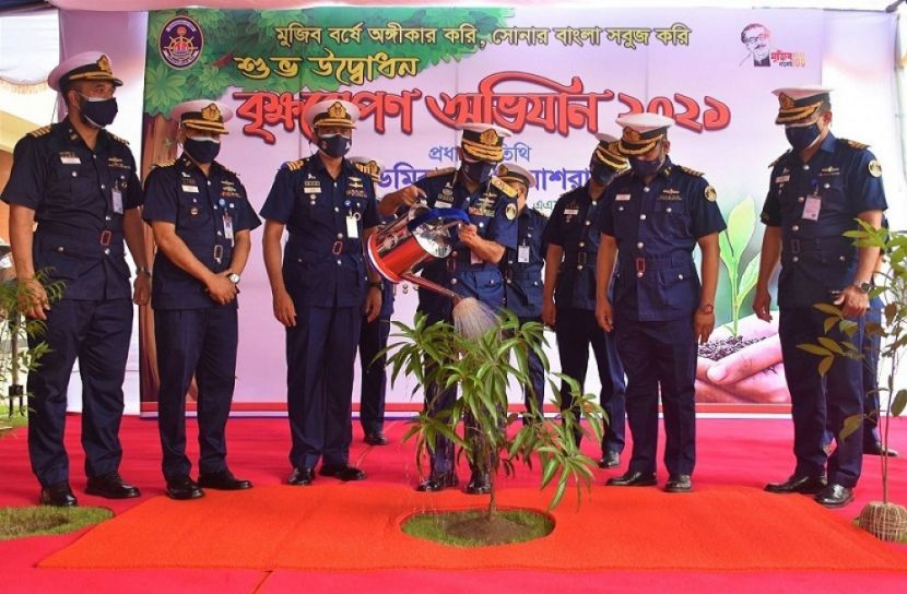 বাংলাদেশ কোস্ট গার্ডের জাতীয় বৃক্ষরোপণ উদ্বোধন 