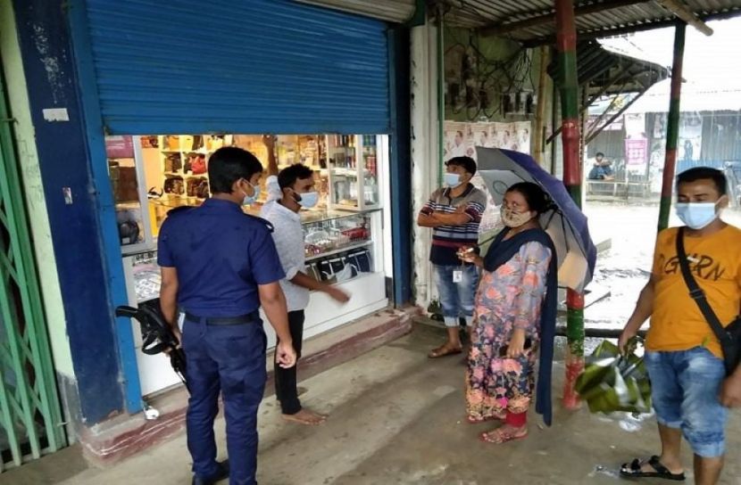 বিধিনিষেধ অমান্য করায় ৩৭ জনকে জরিমানা