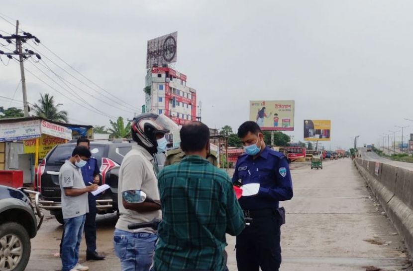 মহাসড়কে প্রশাসনের কঠোর অবস্থান