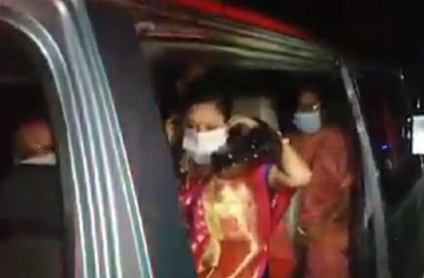 লকডাউনে অ্যাম্বুলেন্সে বিয়ের যাত্রী, চেকপোস্টে ধরা