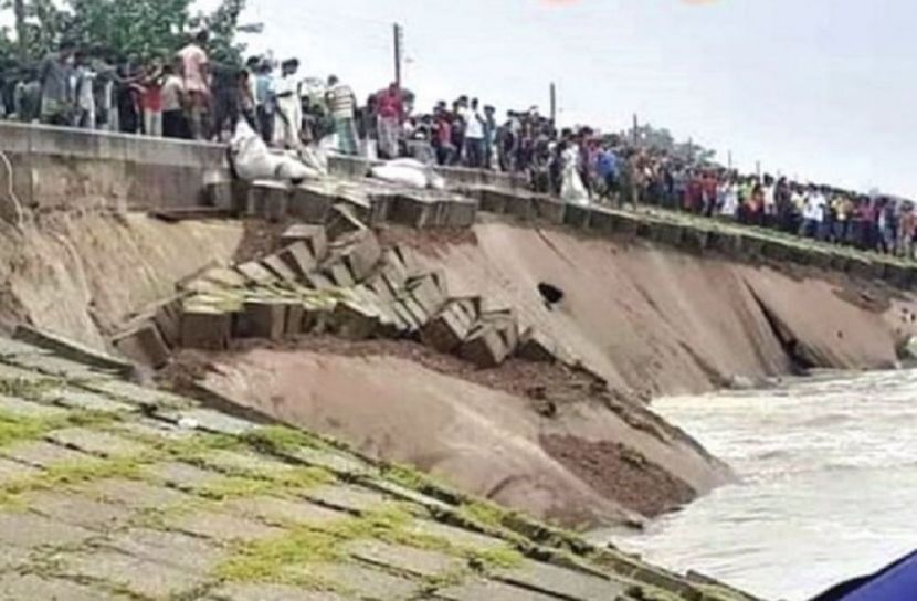 একশ বছরের গ্যারান্টি বাঁধে ৬ বার ভাঙন