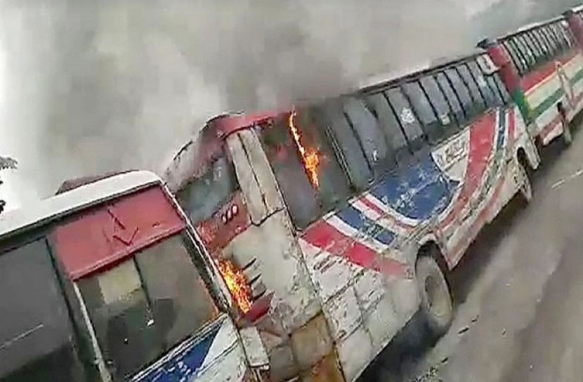 সিগারেটে লাগলো ভিক্টর বাসে আগুন