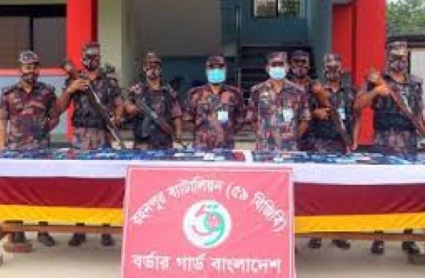 সীমান্ত থেকে চোরাই মোবাইল জব্দ