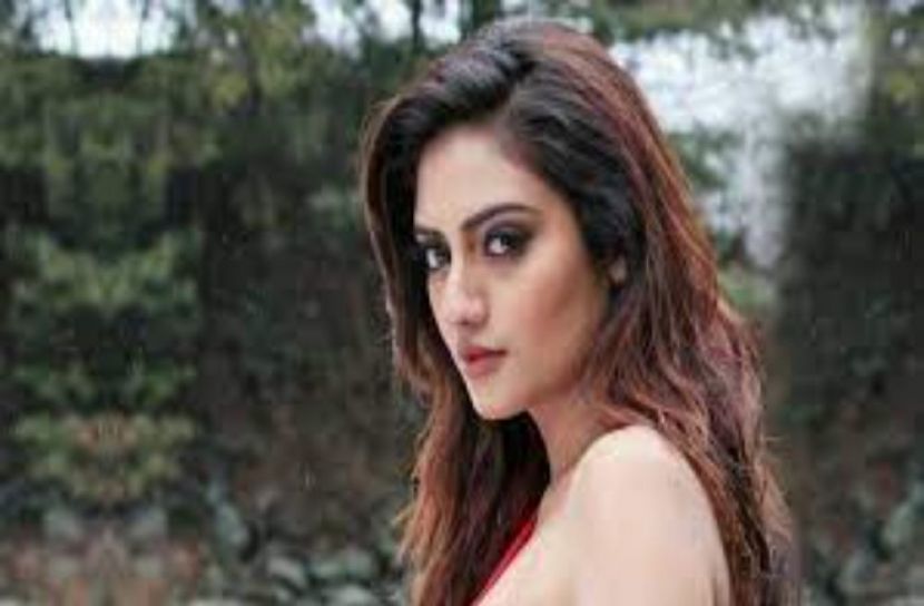 ডায়েট মানছেন না নুসরাত