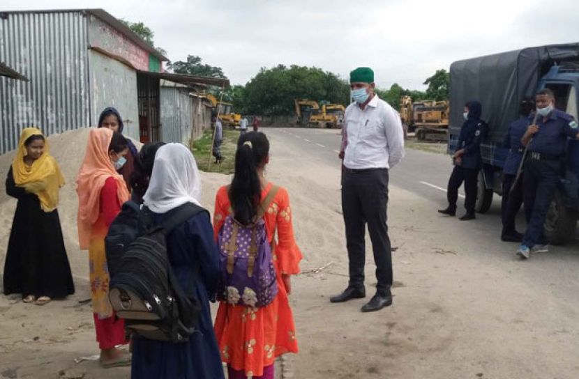 পাবনায় ৩ শিক্ষকের জরিমানা