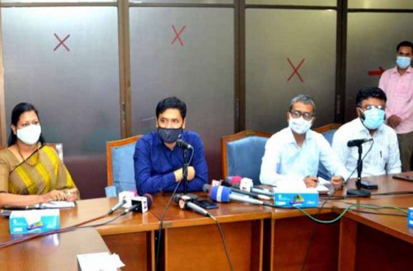 বিধিনিষেধ অমান্যে চট্টগ্রামে ডিসির কঠোর হুশিয়ারী