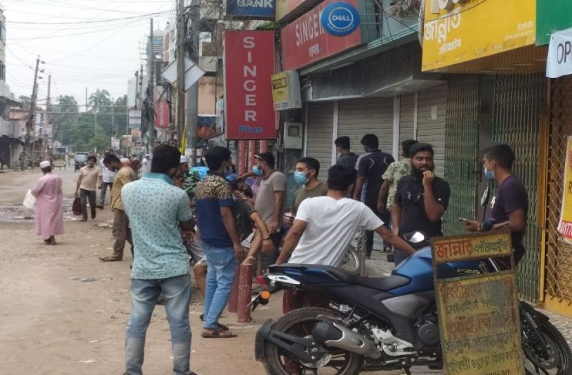 রাস্তায় বাড়ছে যানবাহন,নামছে মানুষ বাড়ছে সংক্রামণ