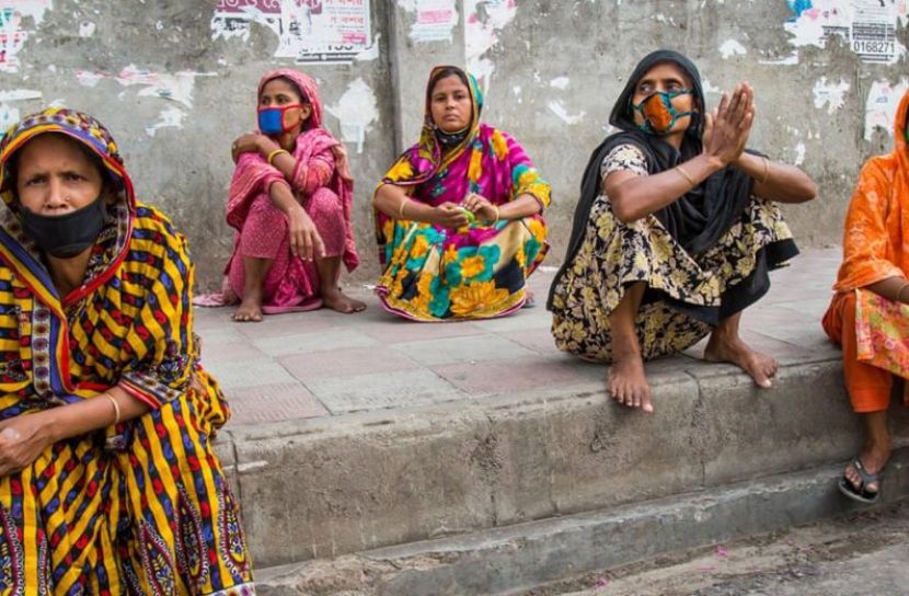 কাপ্তাইয়ে ৩২ পরিবার পেল অর্থ সহায়তা